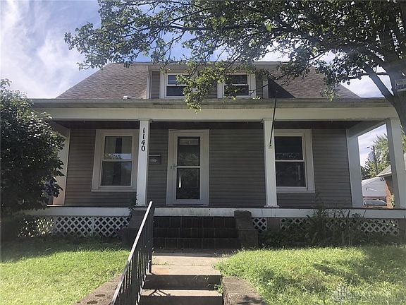 3rd image of 1140 Devon Ave