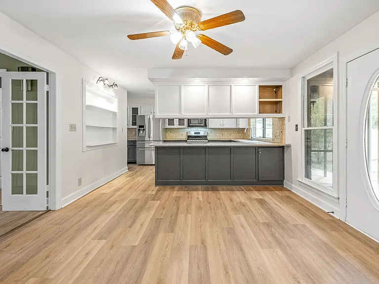 108 Rolling Meadow Dr — Photo 10