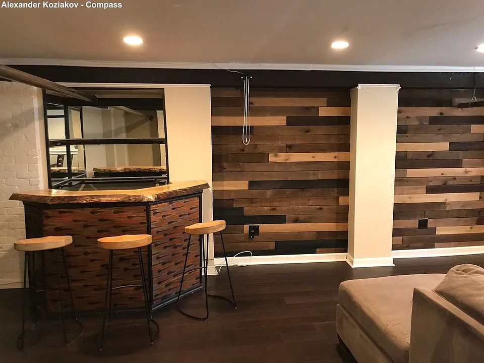 15 Royal St #1