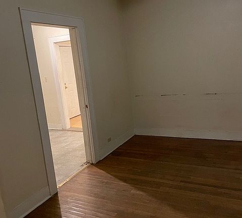 2nd image of 907 Center St