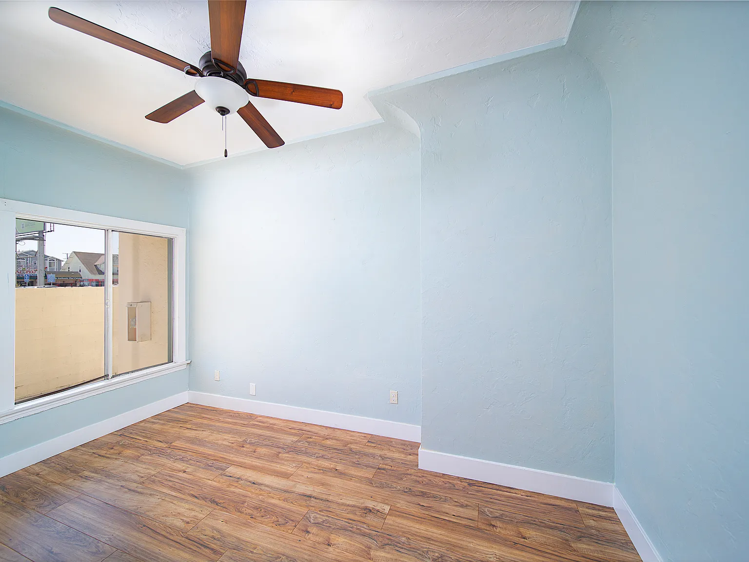 2 bed, 875 sqft, $2,395 — Photo 4