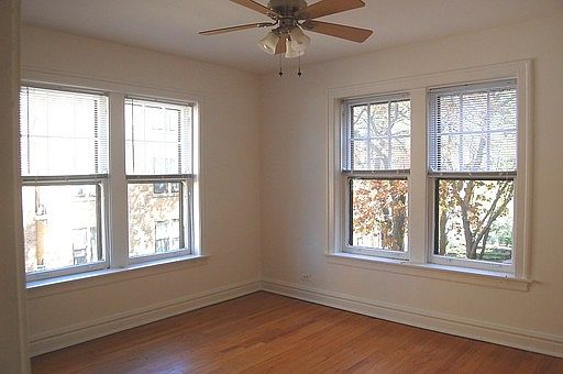 4th image of 1608 W Granville Ave #3