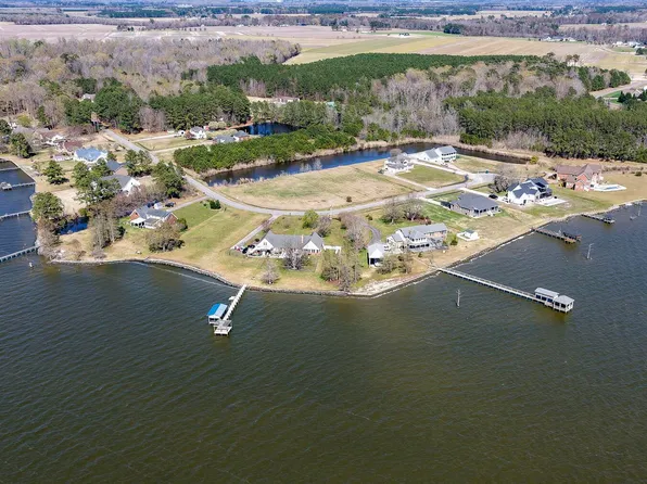 501 Dances Bay Road, Elizabeth City, NC 27909