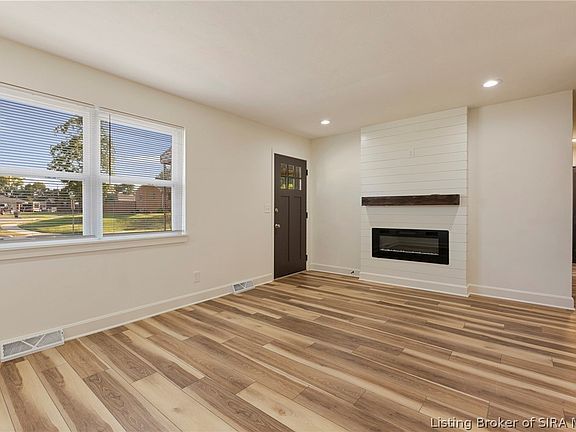 3rd image of 109 Greendale Drive