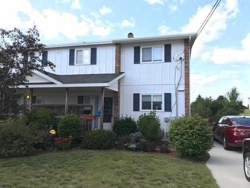 1st image of 9703B 7th St