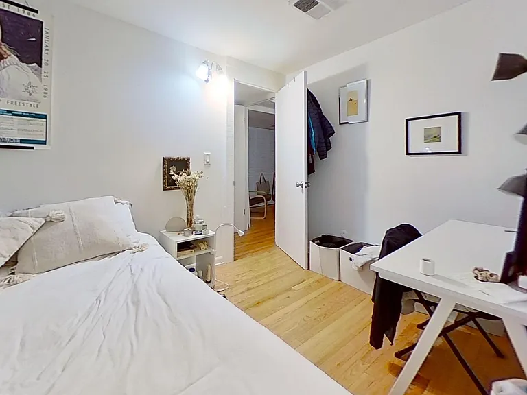 2613 Halsted — Photo 6