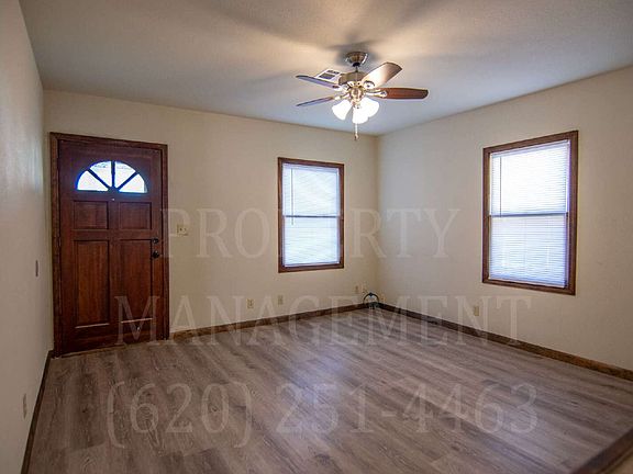 3rd image of 815 W 1st St