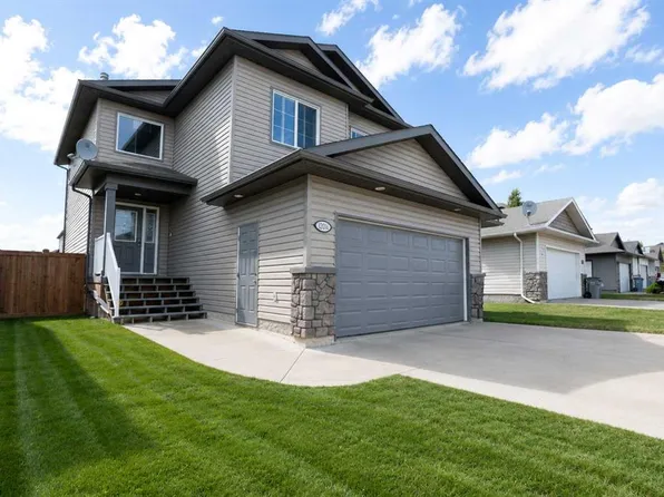 12206 E 103a St, Grande Prairie, AB T8V 2L6