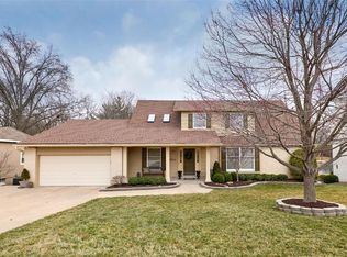 1634 Old Baxter Rd, Chesterfield, MO 63017