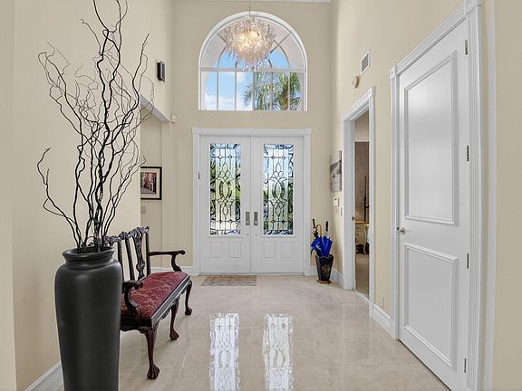 3rd image of 5413 Ascot Bend