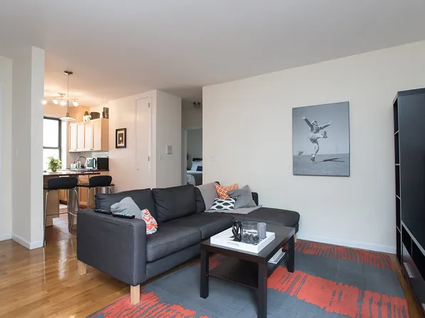 311 West 19th Street image 1 of 8