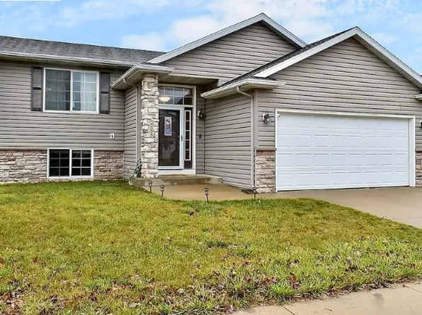 5375 Castleview Dr, Rochester, MN 55901