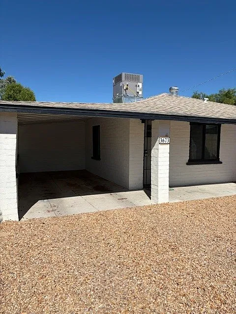 2 bed, 693 sqft, $1,400 — Photo 2