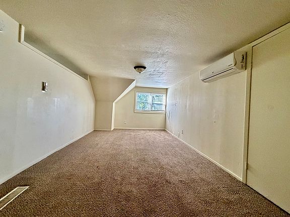 12th image of 1112 N Gaines St