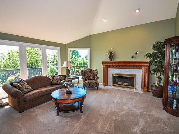 3rd image of 6415 SE Evergreen Hwy