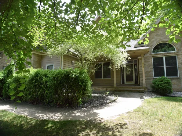 808 Honeysuckle Cir, Midland, MI 48642