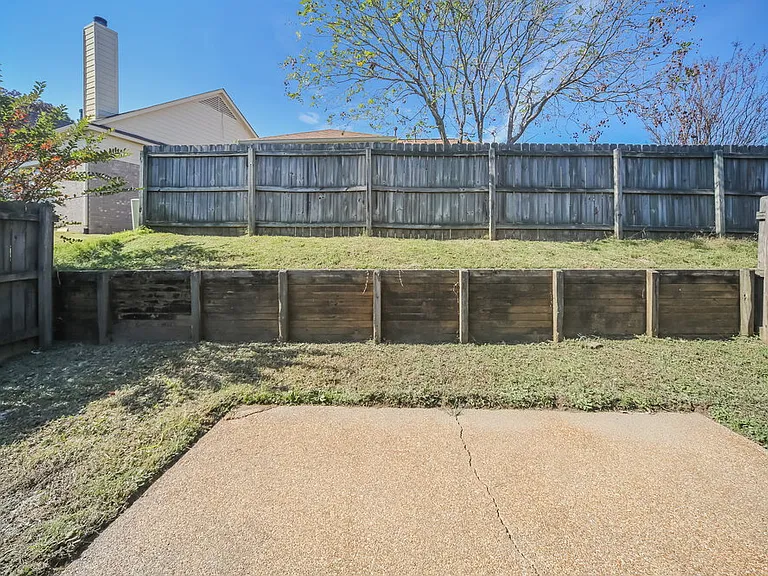 2731 Maggie Woods Pl — Photo 16