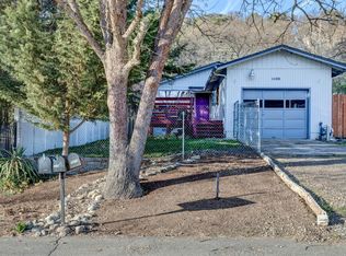 1425 5th Ave, Gold Hill, OR 97525