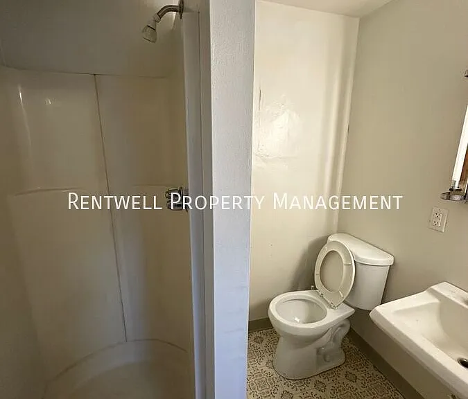 237 N 2nd St #1 — Photo 6