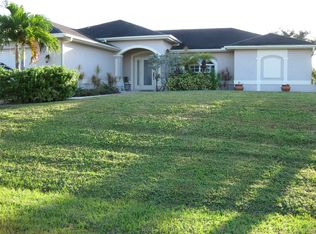 425 SW 26th Ave, Cape Coral, FL 33991