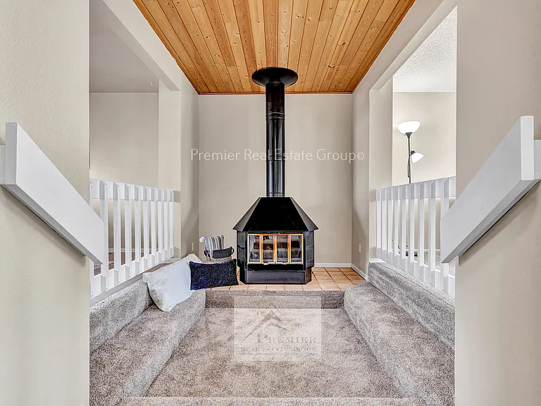 806 London Green Way — Photo 7