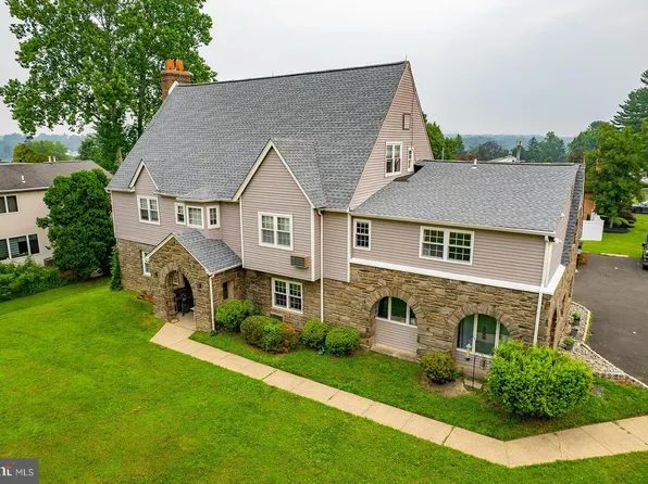 2250 Boyd Rd, Huntingdon Valley, PA 19006
