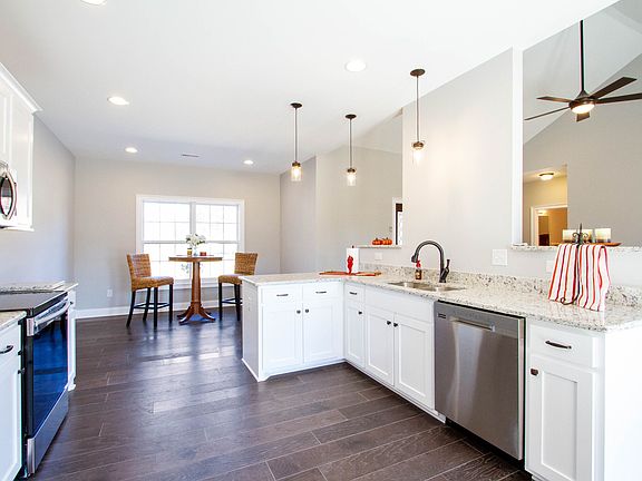 3rd image of 53 Hamilton Pl Lot 21