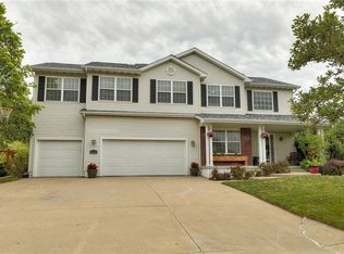 6922 Aubrey Ct, Johnston, IA 50131