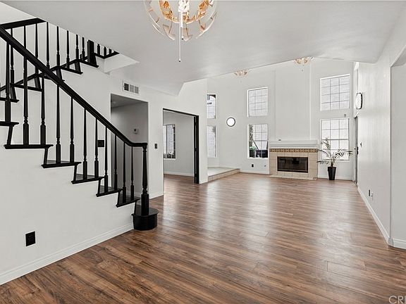 3rd image of 7504 Vantage Ave