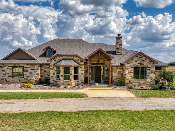 888 Hayes Rd, Mineral Wells, TX 76067