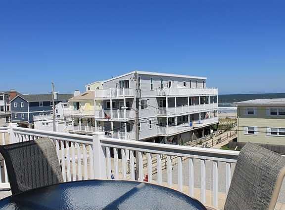 5th image of 7802 Pleasure Ave #S
