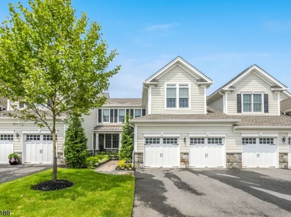 20 Hazy Gate Ter, Franklin Lakes Boro, NJ 07417