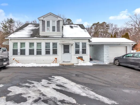 132 Franklin St, Agawam, MA 01001