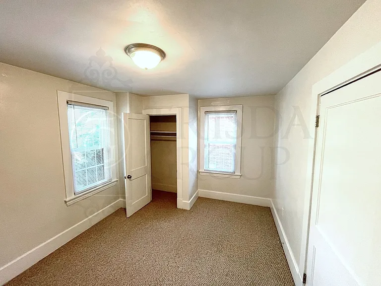 468 Belonda St — Photo 23