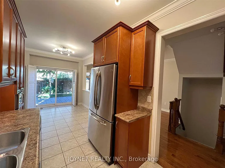 269 Lauderdale Dr — Photo 8