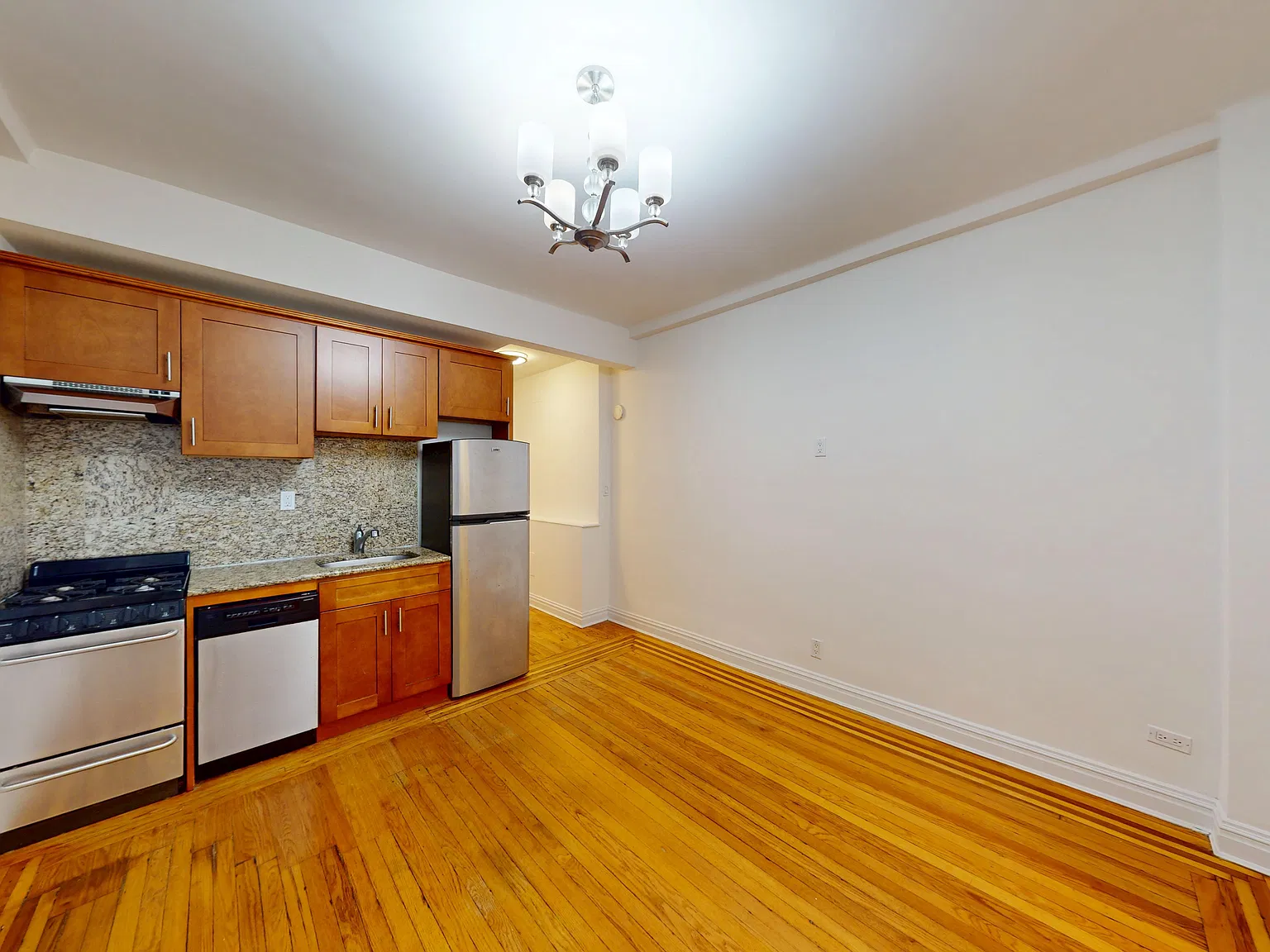 245 West 51st Street — Photo 4
