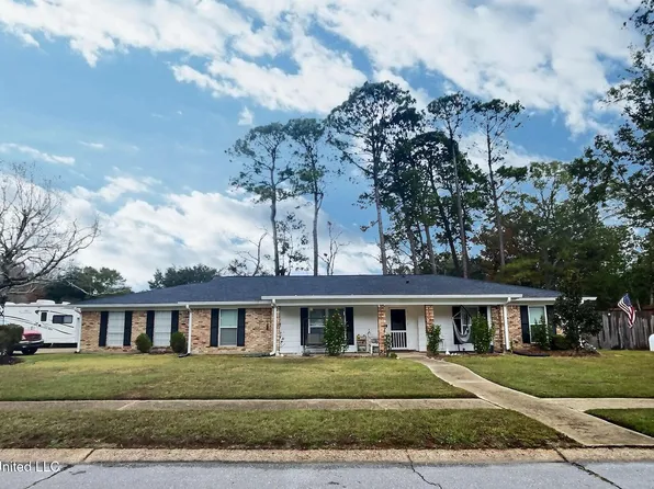 1400 Sussex Dr, Ocean Springs, MS 39564
