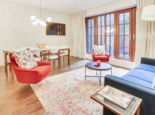 206 E 20th St #TOWNHOUSE, New York, NY 10003