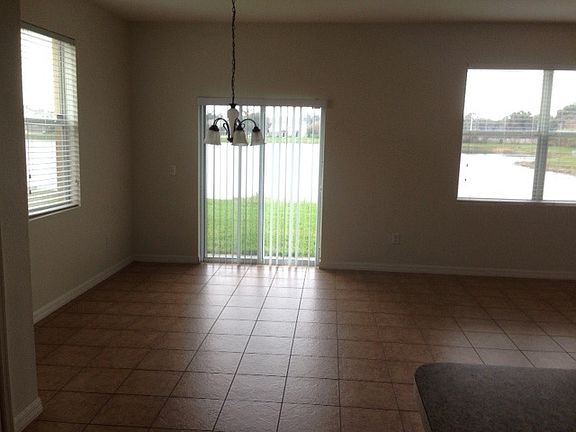 4th image of 1604 Scarlet Oak Loop
