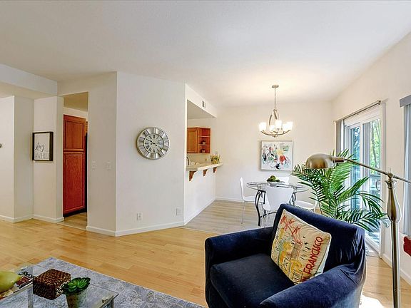 4th image of 1903 Miraplaza Ct APT 11