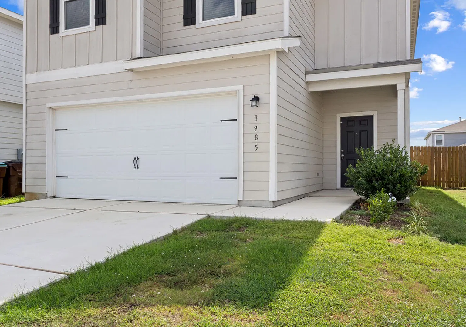 Spacious 3-Bedroom Home in Morningside Trails with Oversized Primary Suite! — Photo 2