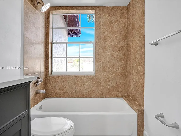 20985 SW 84th Ave — Photo 29