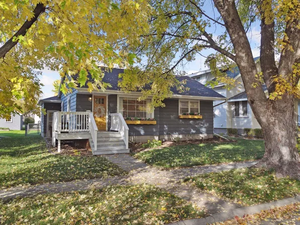 110 Lincoln Ave N, New Prague, MN 56071