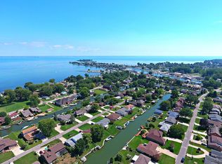 41317 Clairpointe St, Harrison Township, MI 48045