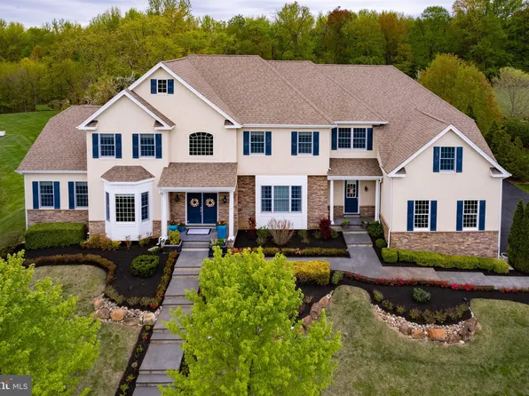 9 Canterbury Ct, Columbus, NJ 08022