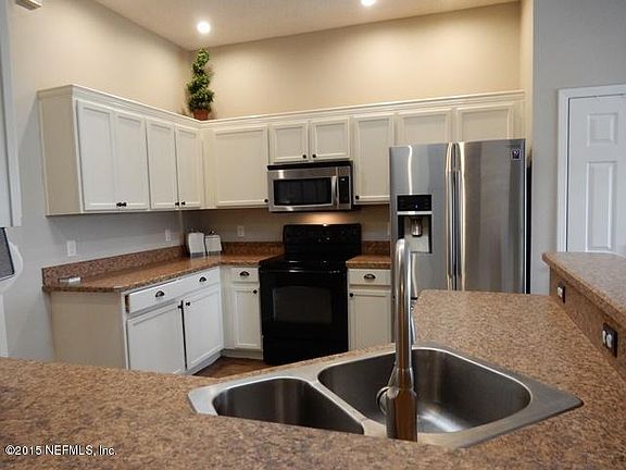 4th image of 100 Ivy Lakes Dr