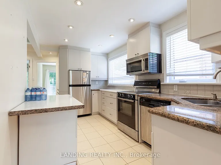 53 Elvina Gdns — Photo 6