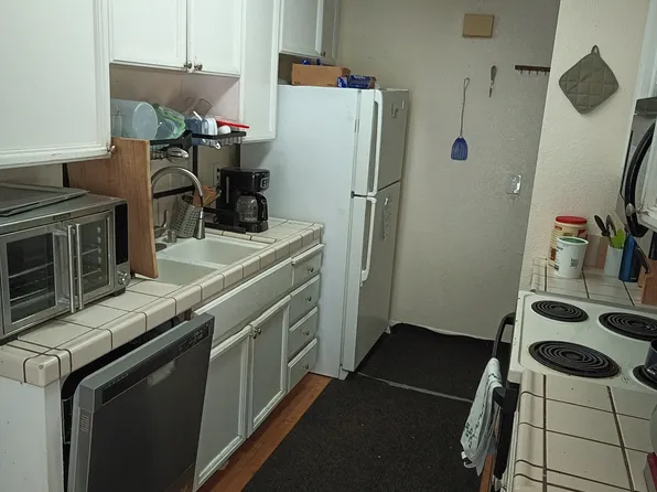 1658 Branham Park Ct, San Jose, CA 95118