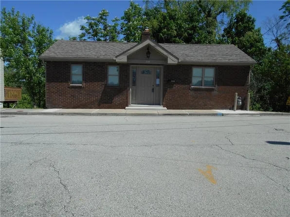 539 6th St, Irwin, PA 15642