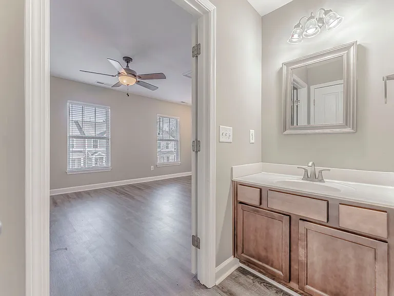 713 Samuel Cary Dr — Photo 37